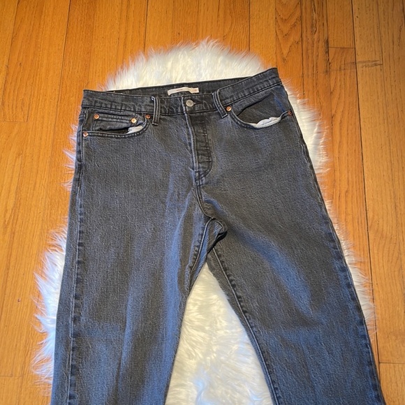 Levi’s Wedgie Button Fly Jeans - Picture 2 of 10